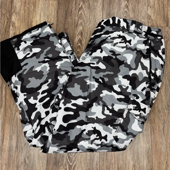 Arctix Black and Camouflage Snow Pants bundle of two😎❄️ Size 4X - Picture 7 of 16